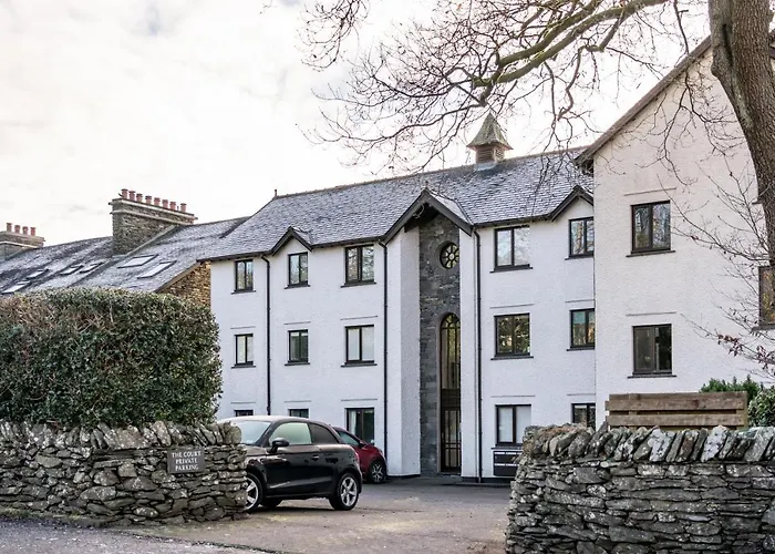 No. 5 The Court-With Free Parking