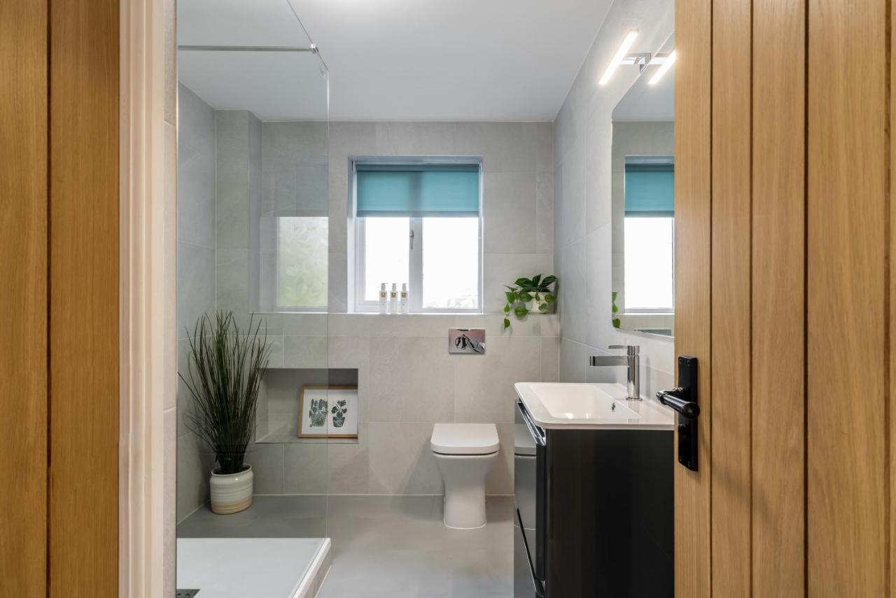 No. 5 The Court-with Free Parking Apartment Windermere