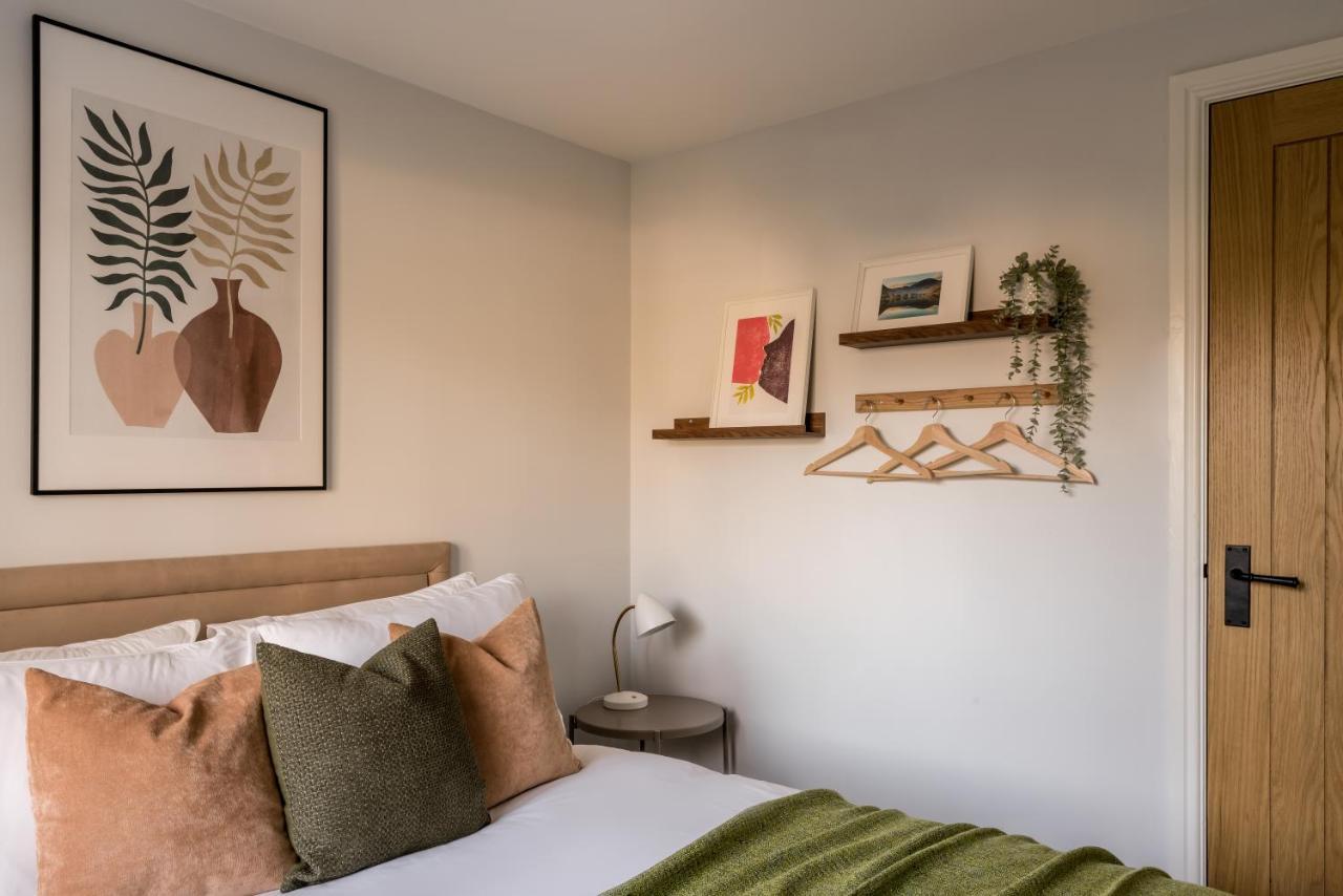 No. 5 The Court-with Free Parking Appartamento *